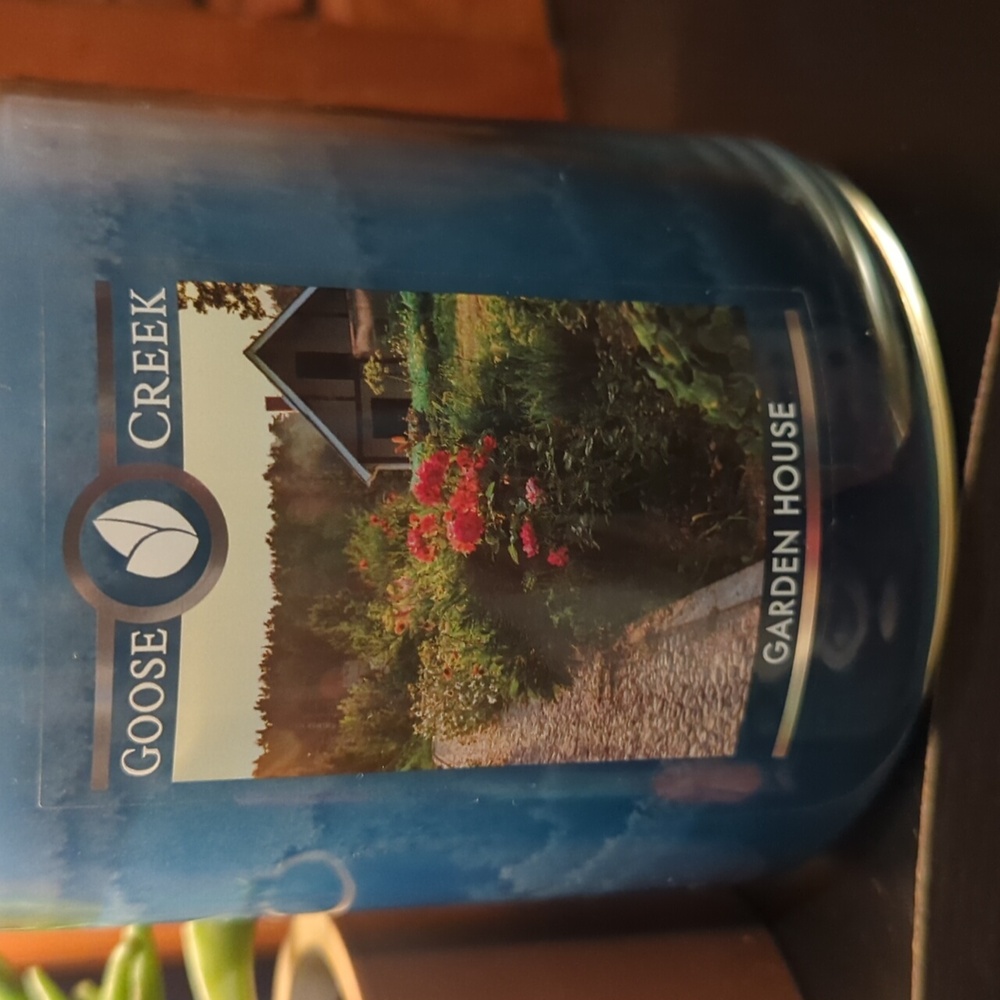 Goose Creek Candles Garden House Large Jar 24 OZ Floral Spring NEW RARE NICE - Picture 2 of 12